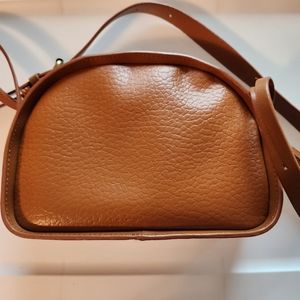 Kelsi Dagger Purse like new